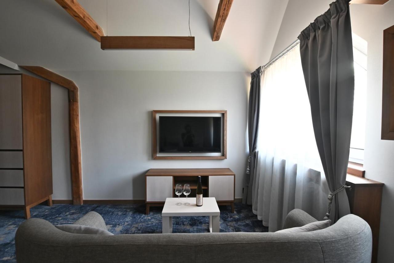 Apartmany Spessart 霍穆托夫 外观 照片