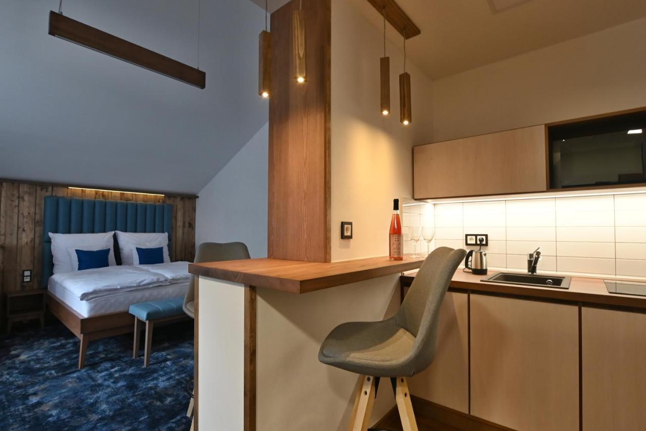 Apartmany Spessart 霍穆托夫 外观 照片